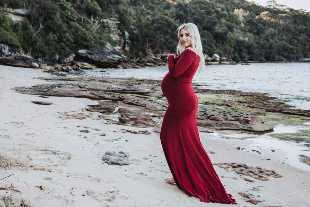 Sydney beach maternity photography by Martin Lucas Photography